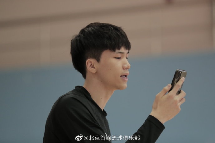 首钢男篮自制综艺节目