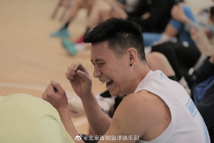 首钢男篮自制综艺节目