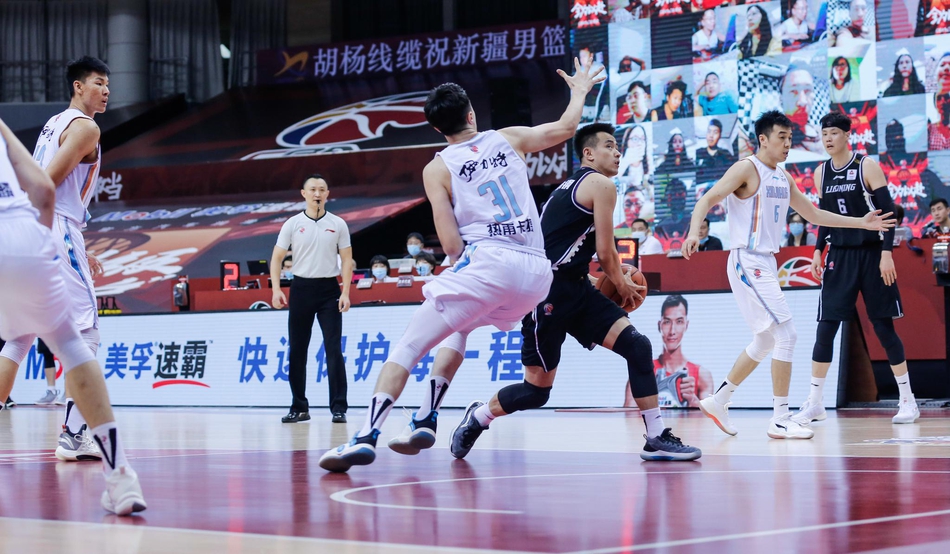 CBA半决赛:新疆88-116辽宁