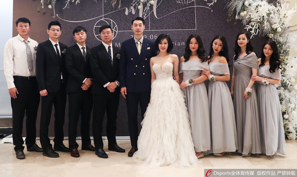 四川男篮神射手孟达大婚