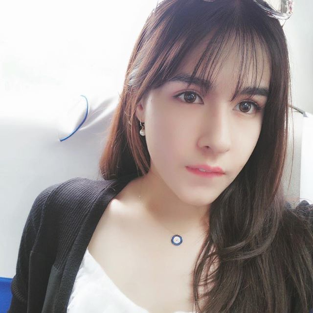 阿的江女儿迷人私房照