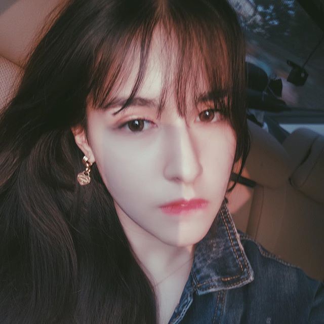 阿的江女儿迷人私房照