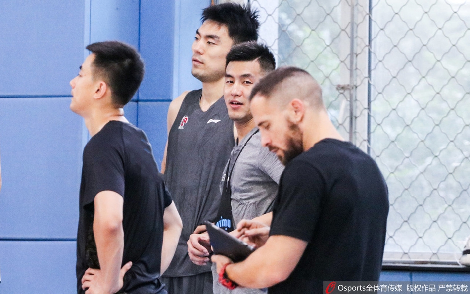 郭艾伦赵继伟归队备战新赛季