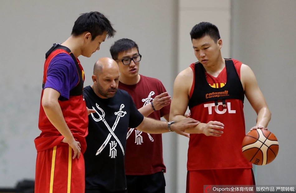 回顾“雅指导”的国家队生涯