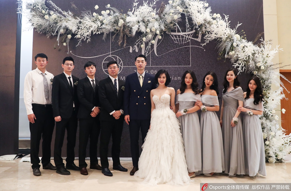 四川男篮神射手孟达大婚