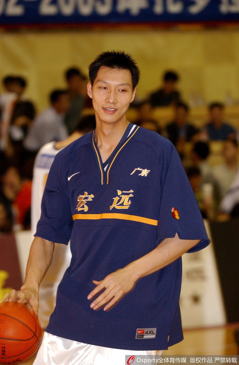 易建联32岁生日快乐