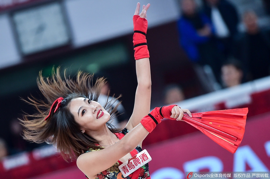 CBA第7轮:篮球宝贝热舞助威