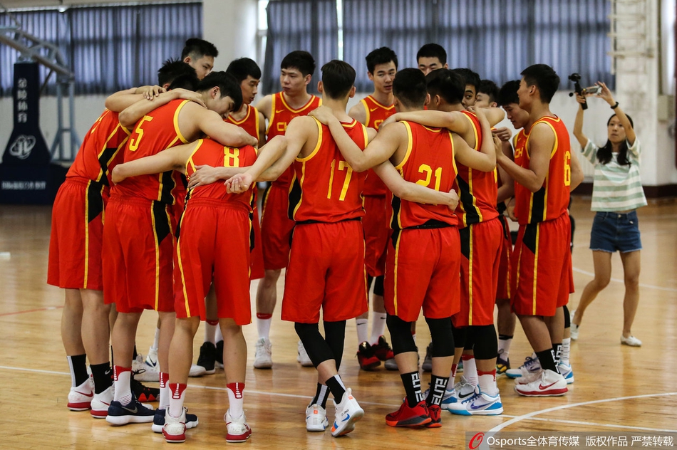 国青男篮官方写真拍摄花絮