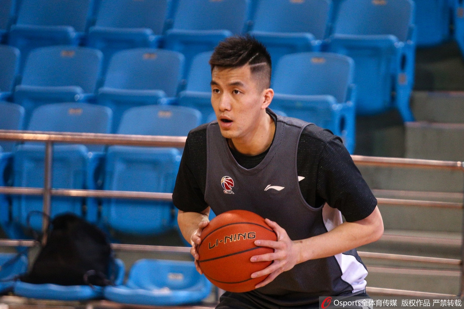 辽宁男篮备战东北德比