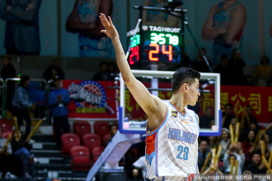 CBA1/4决赛：新疆134-100广厦