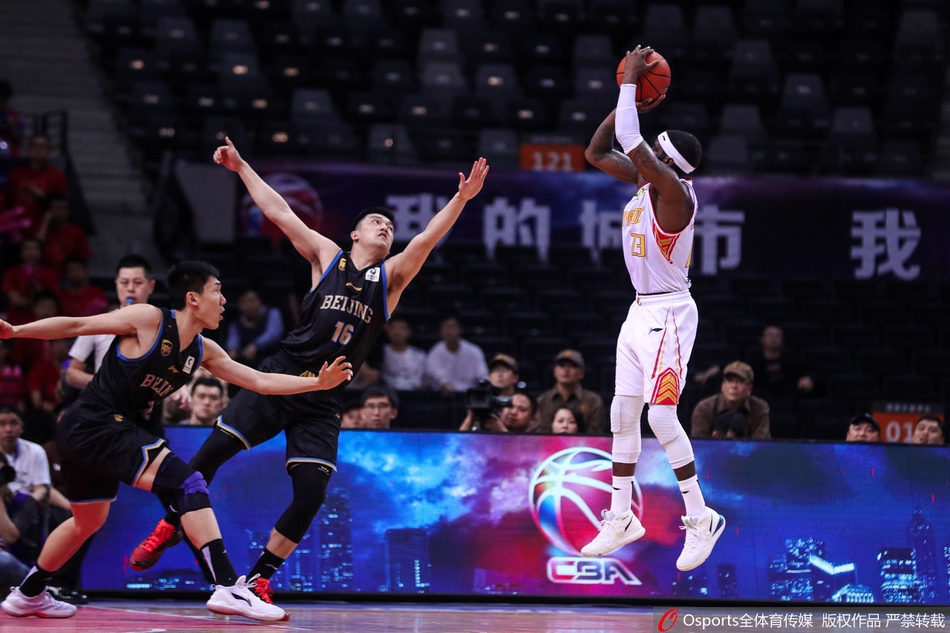 CBA1/4决赛：深圳88-104北京