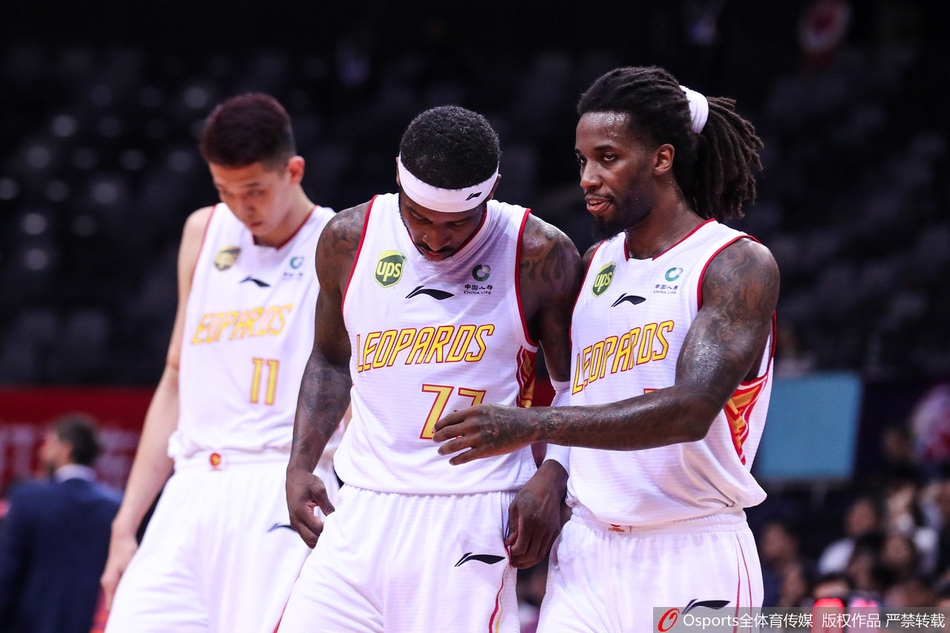 CBA1/4决赛：深圳88-104北京