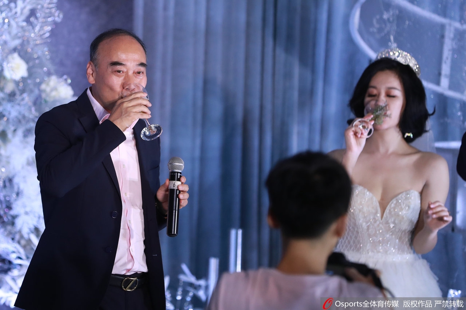 四川男篮神射手孟达大婚