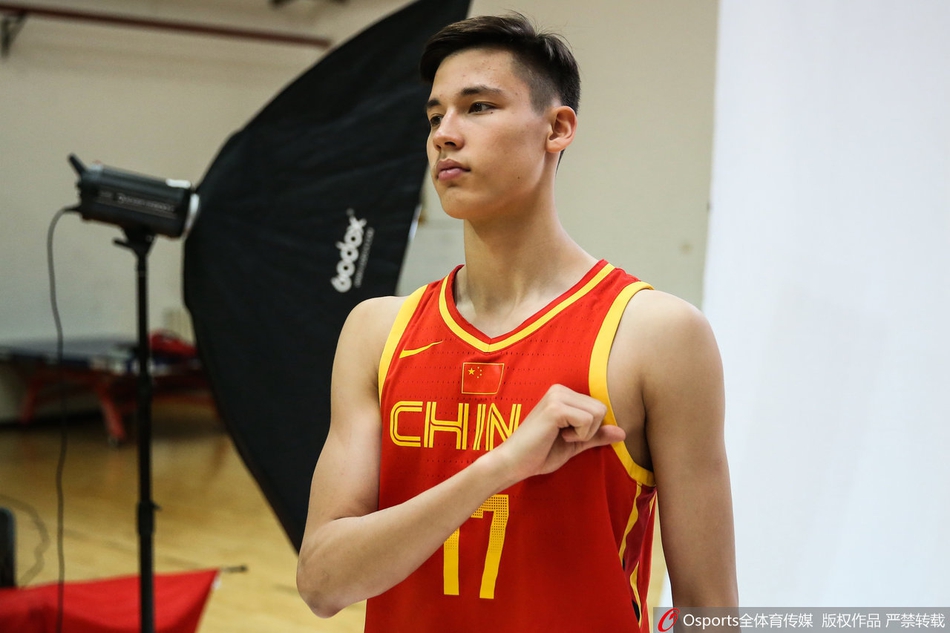 国青男篮官方写真拍摄花絮