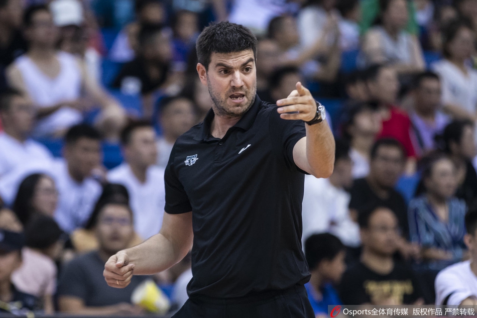 CBA夏联:北京57-69辽宁