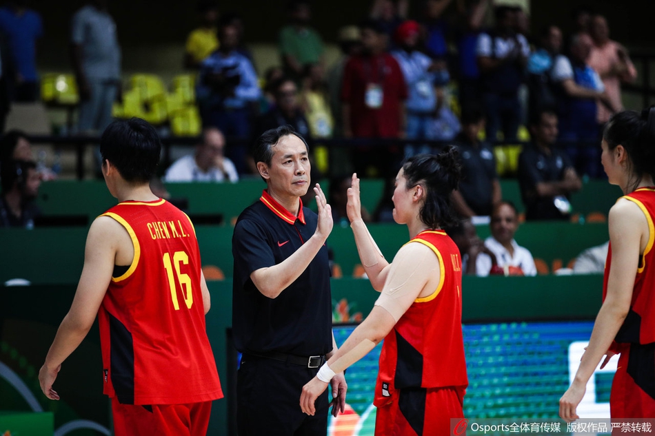 亚洲杯:中国女篮负日本获亚军