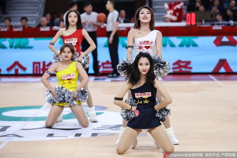 CBA第7轮:篮球宝贝热舞助威