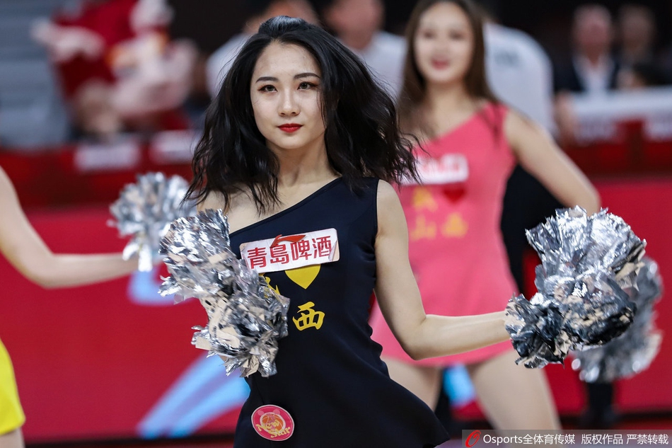 CBA第7轮:篮球宝贝热舞助威