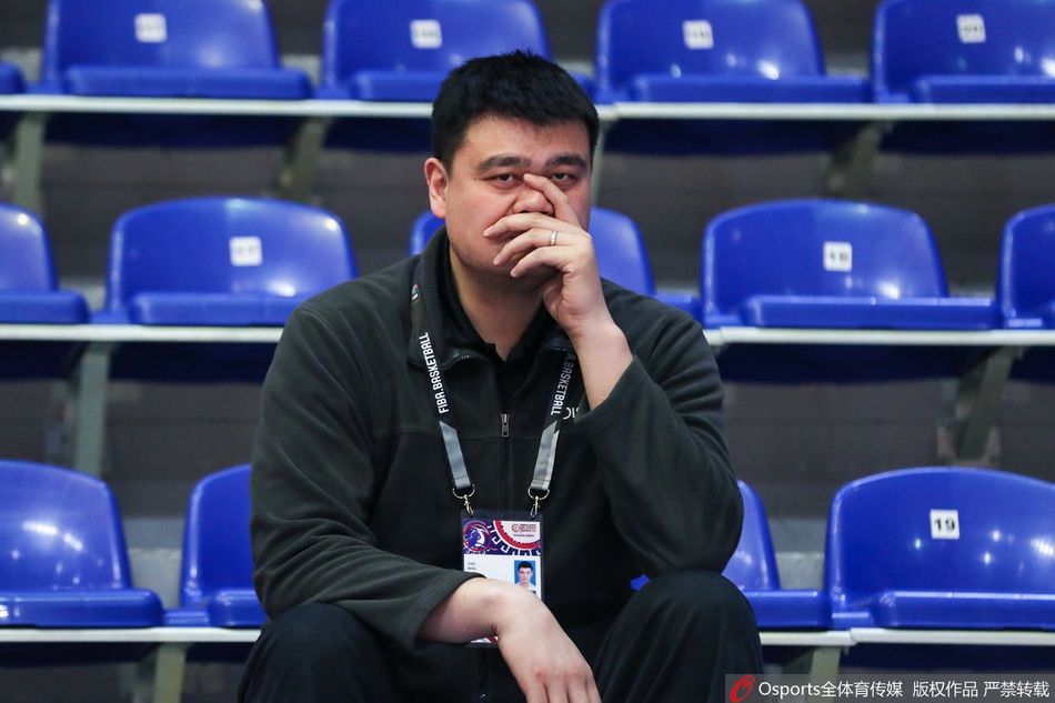 中国女篮险胜西班牙晋级奥运会