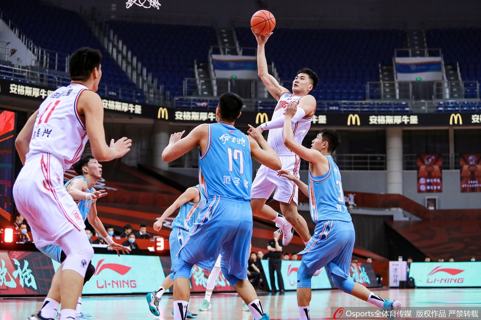 CBA复赛：青岛VS新疆