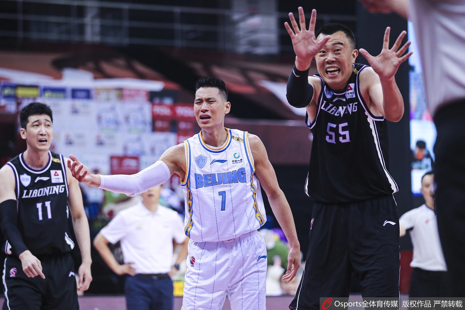 林书豪韩德君上演表情秀