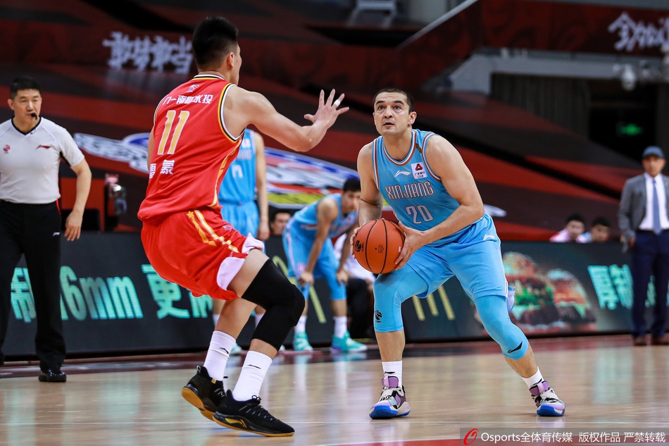 CBA复赛：新疆102-82八一