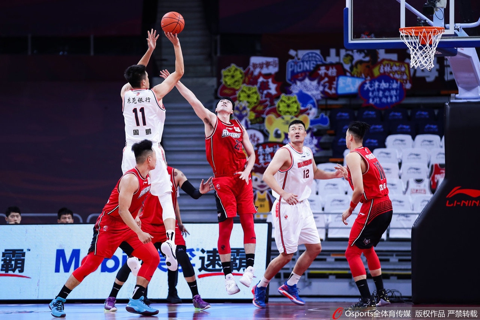 CBA复赛：深圳104-139广东