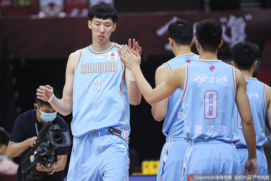 CBA复赛：新疆102-82八一