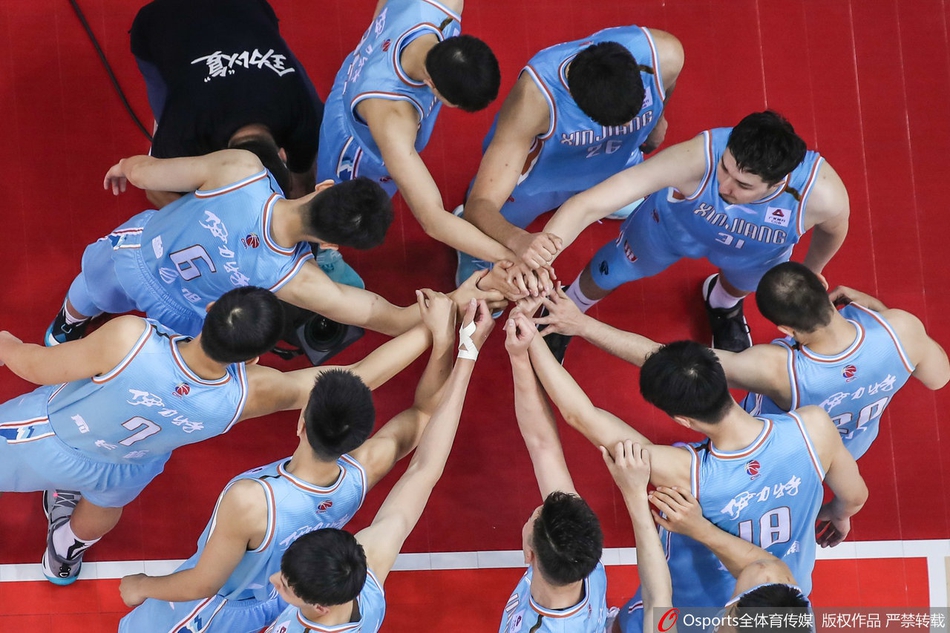 CBA复赛：新疆102-82八一