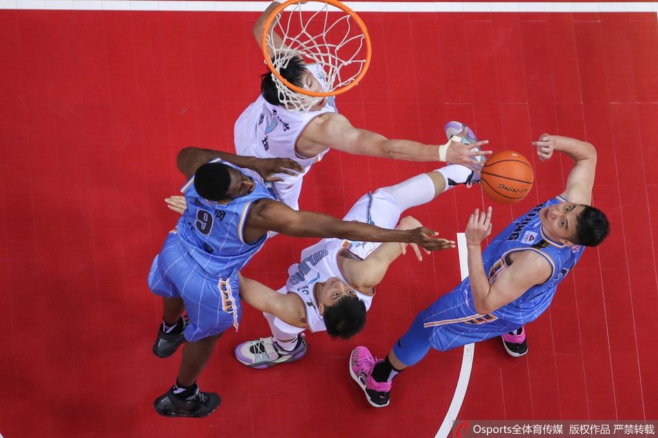 CBA复赛：新疆67-78北京