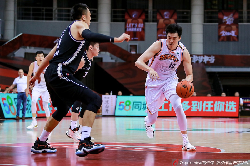CBA复赛：上海vs辽宁