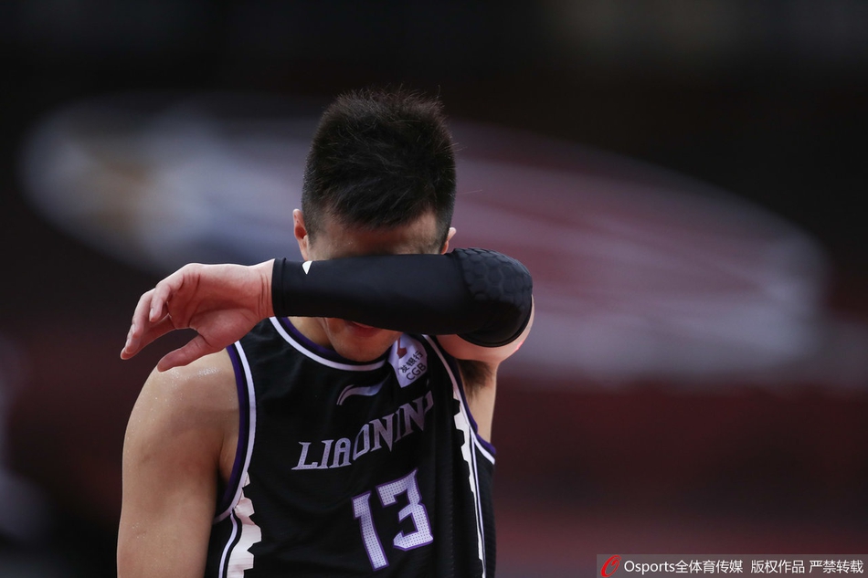 CBA复赛：上海vs辽宁