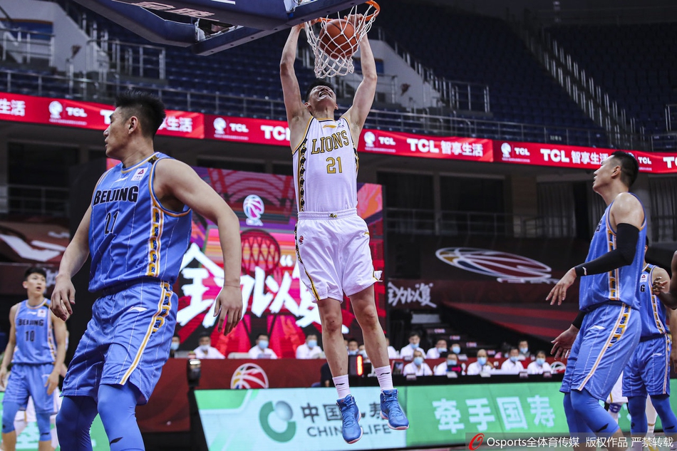 CBA复赛：广厦100-87北京