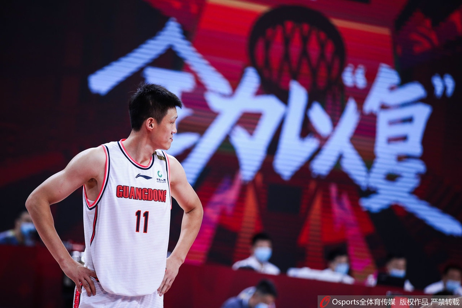 CBA复赛：广东132-79天津