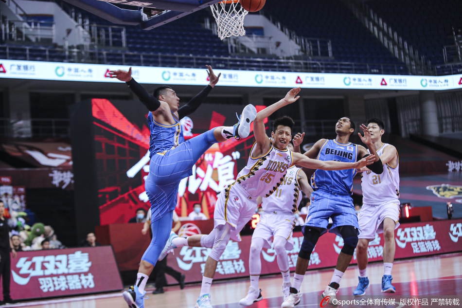 CBA复赛：广厦100-87北京