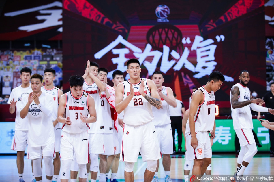 CBA复赛：广东132-79天津