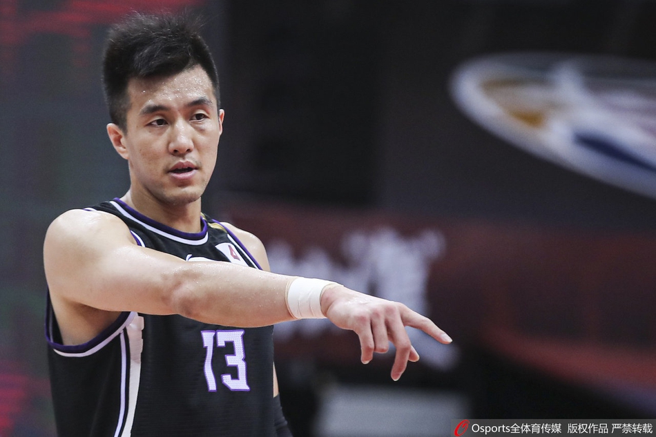 CBA复赛：同曦107-120辽宁