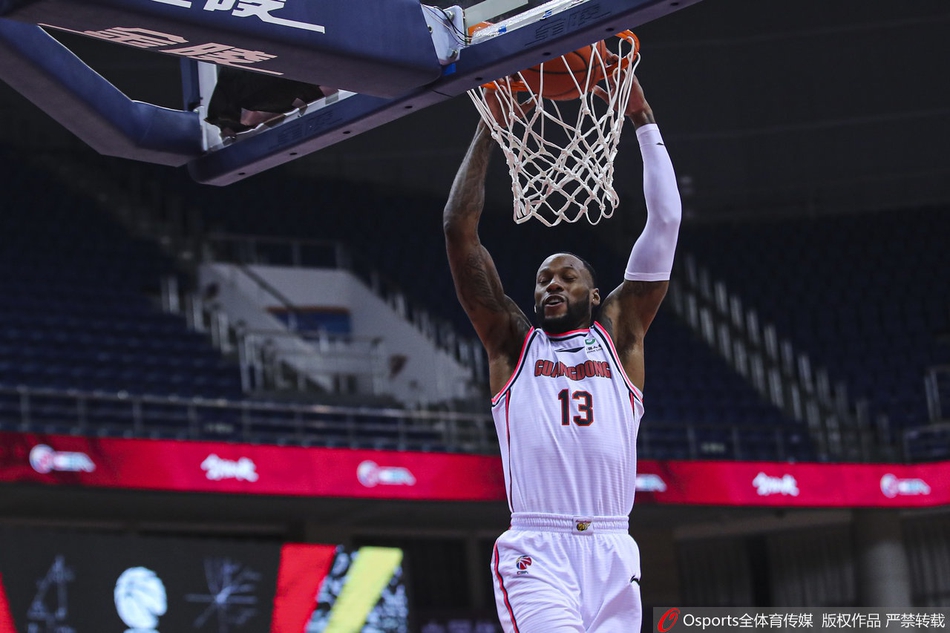 CBA复赛：广东114-111青岛