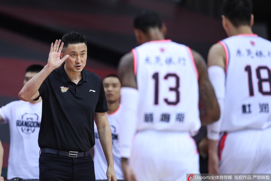 CBA复赛：广东114-111青岛