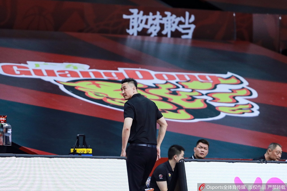 CBA复赛：广东114-111青岛