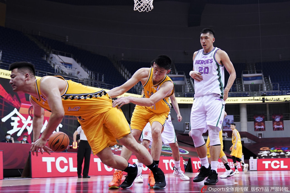 CBA复赛：山东84-100广厦