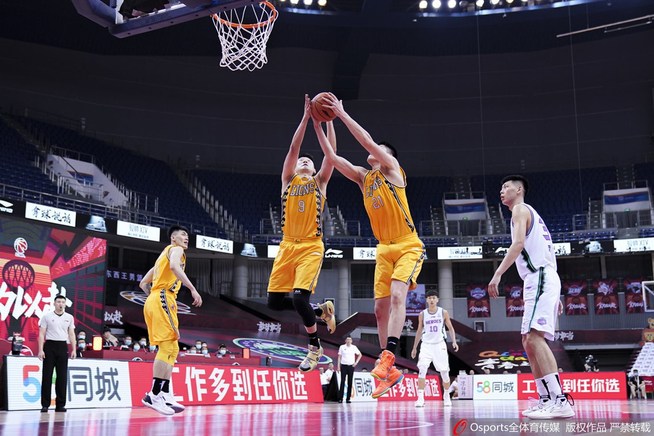CBA复赛：山东84-100广厦