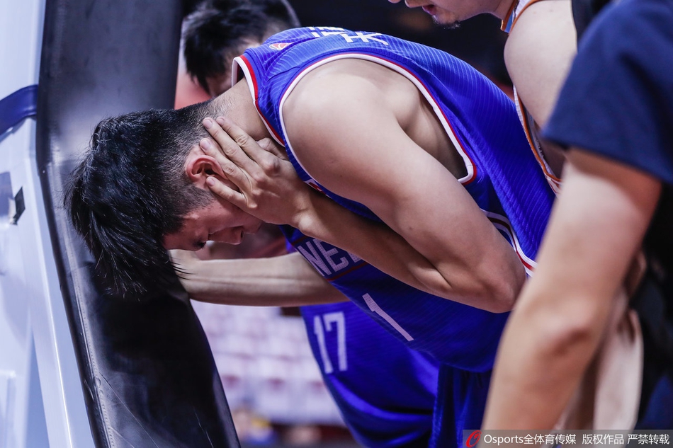 CBA复赛：新疆105-93天津