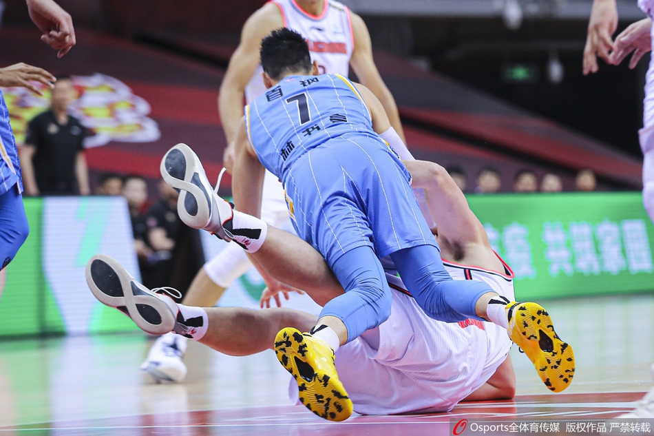 CBA复赛：广东101-82北京