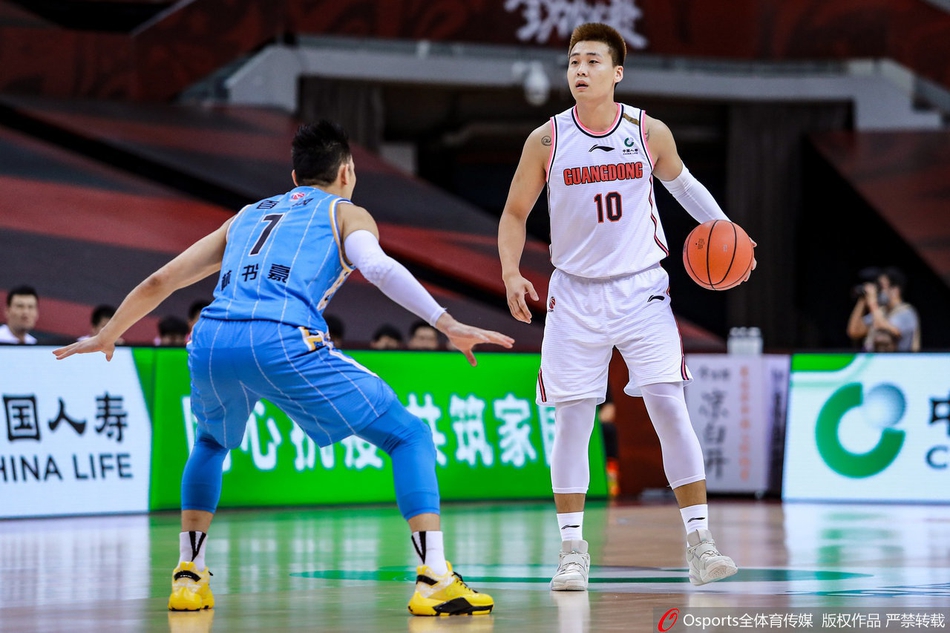 CBA复赛：广东101-82北京