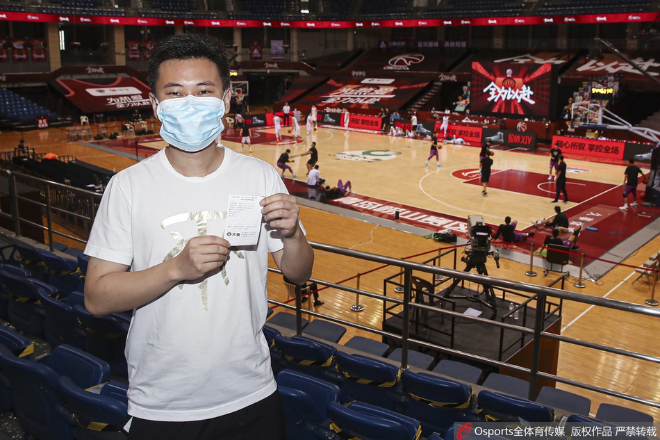 CBA复赛观众入场