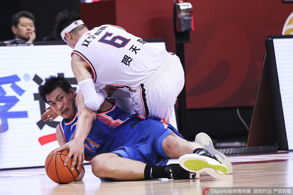 CBA复赛：辽宁126-79四川