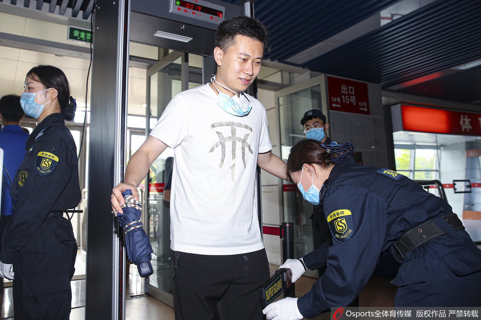 CBA复赛观众入场