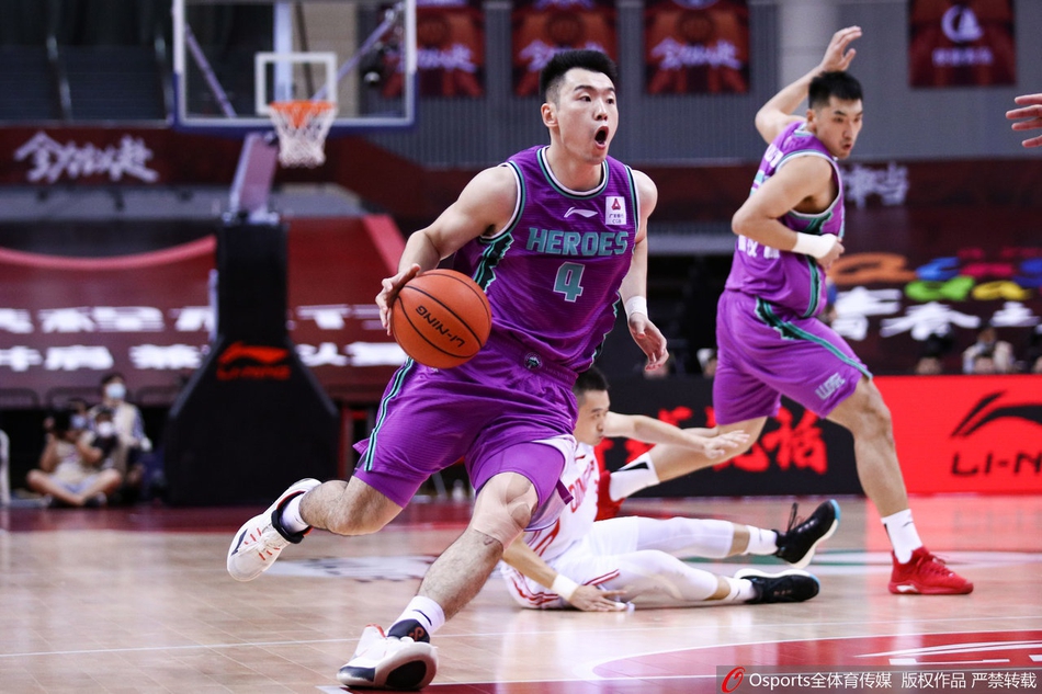 CBA季后赛12进8：青岛129-120山东