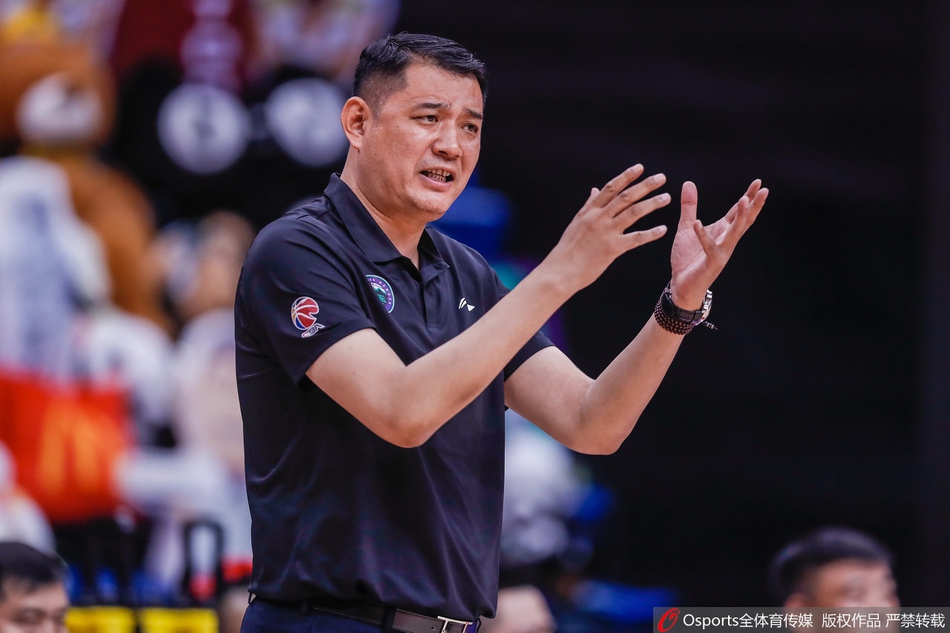 CBA季后赛12进8：青岛129-120山东